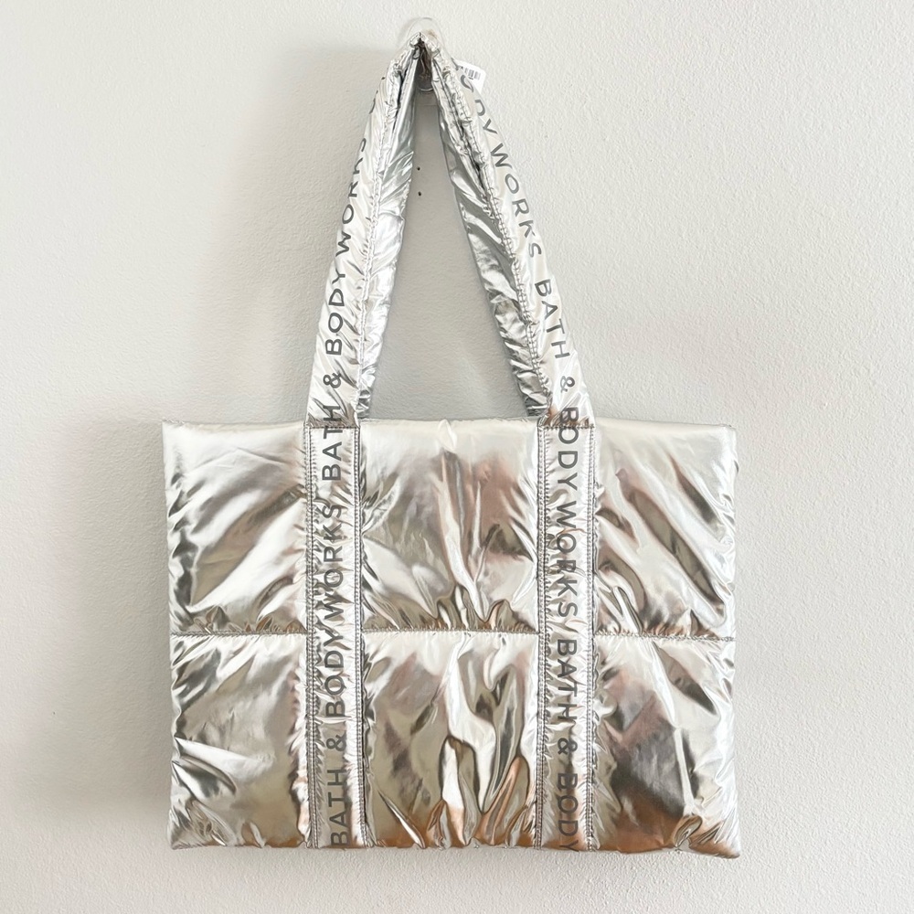 NWT Bath & Body Works Metallic Silver Quilted Tote Bag Winter Holiday Puffer - Picture 3 of 12